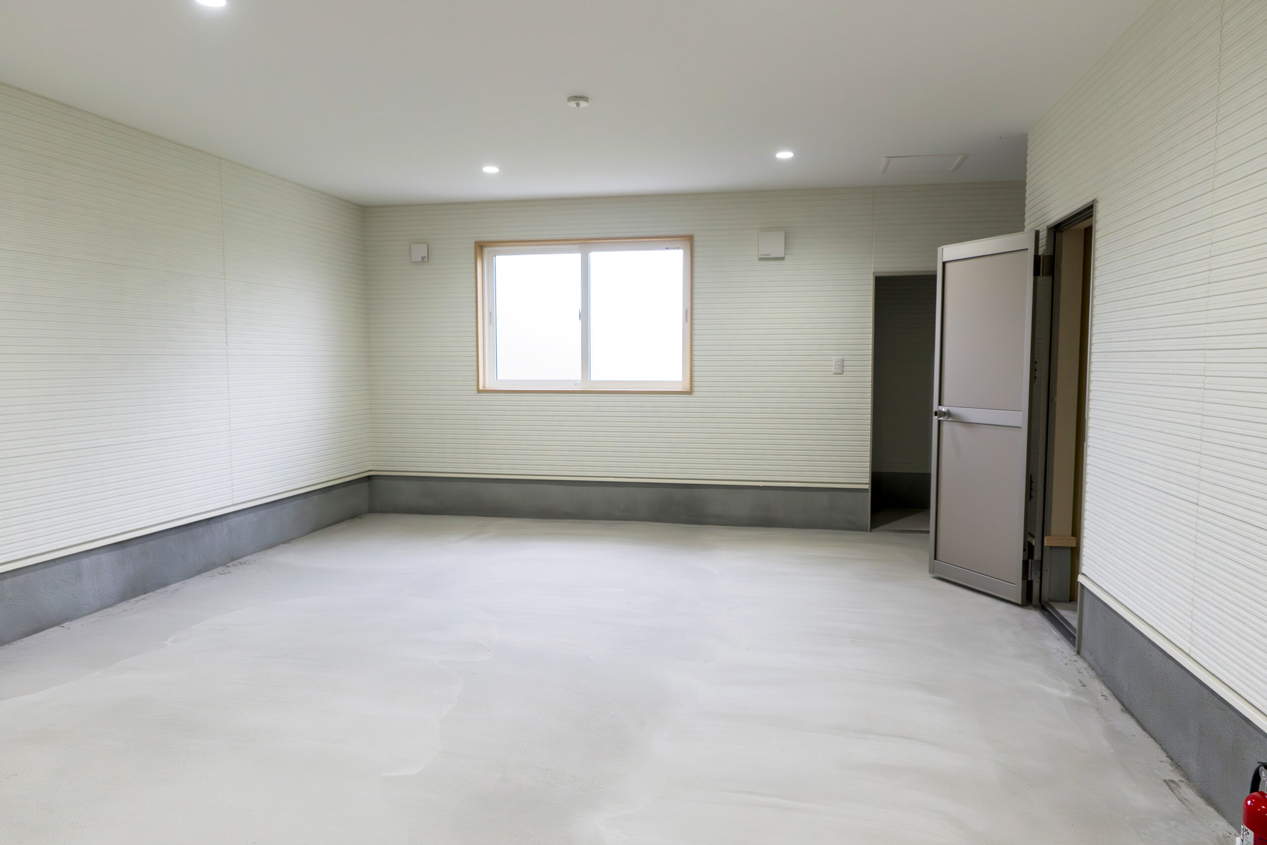 ガレージ付き物件