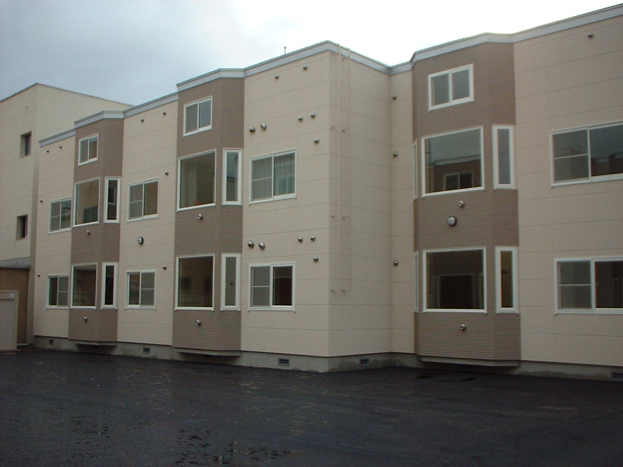 株式会社ケイエム建築プラン｜2000年